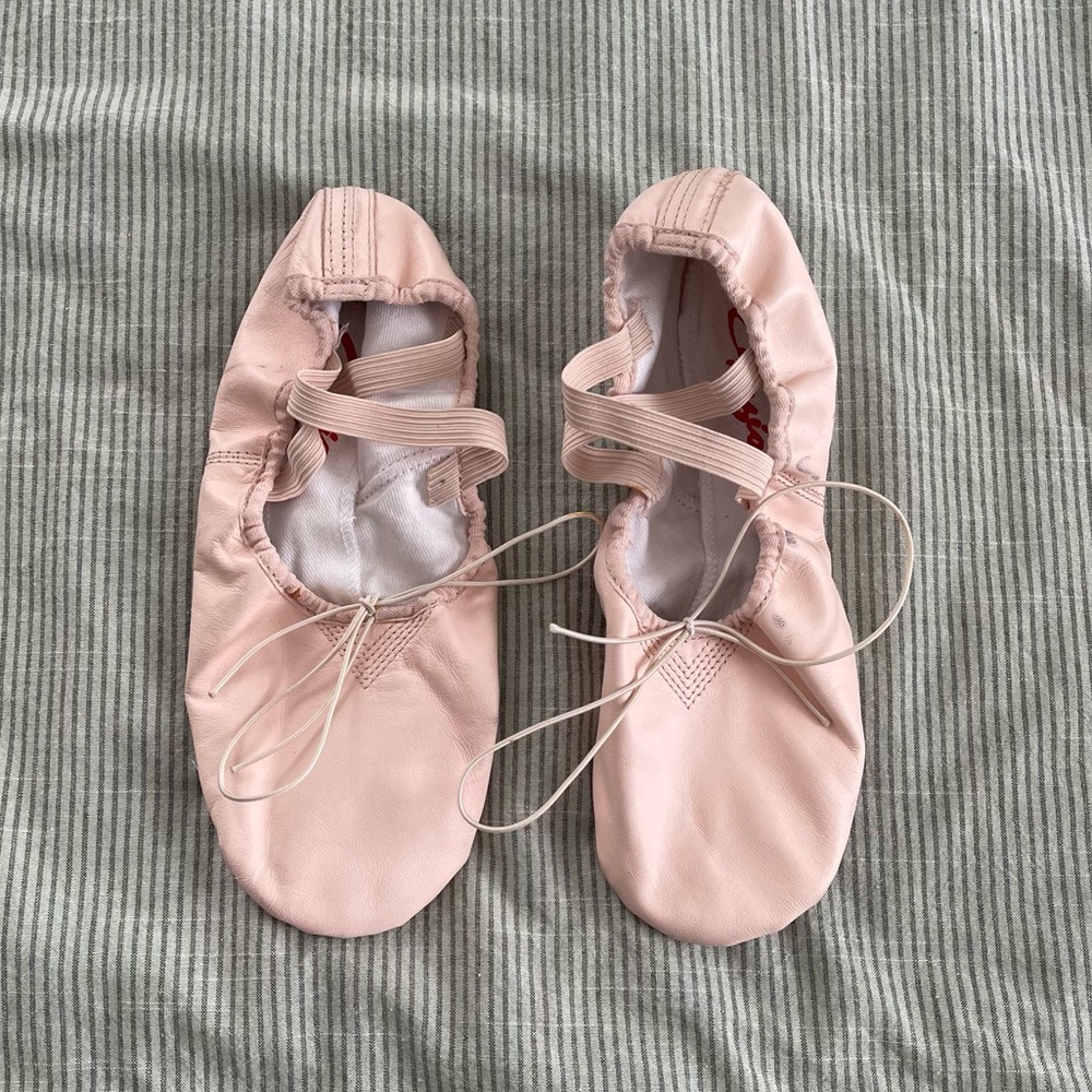 CAPEZIO | Leather Juliet Ballet Slippers | size 10